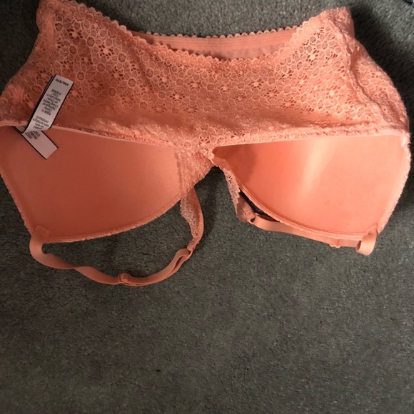 comfortable push up sport bra/ crop top - Picture 2 of 3
